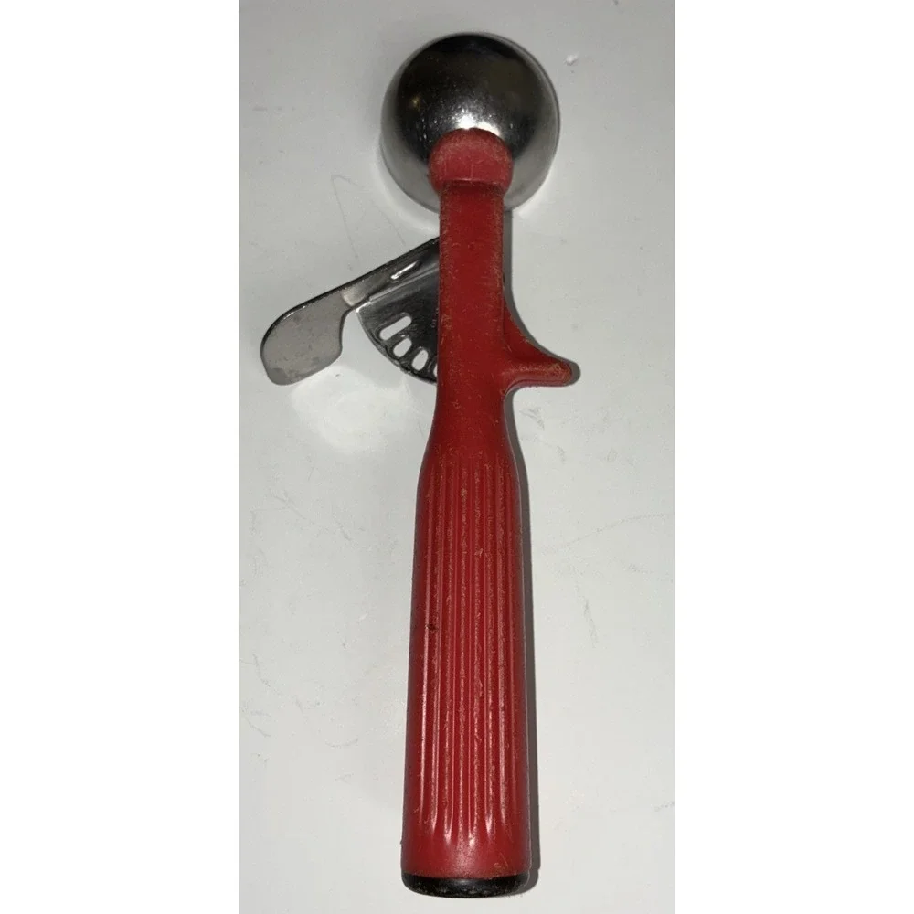 Vollrath Scoop #24 Red 1 1/3 oz Thumb Press Disher Ice Cream Scoop‎ USA Vintage